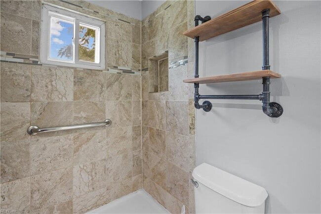 Building Photo - 528 Lavender Ln