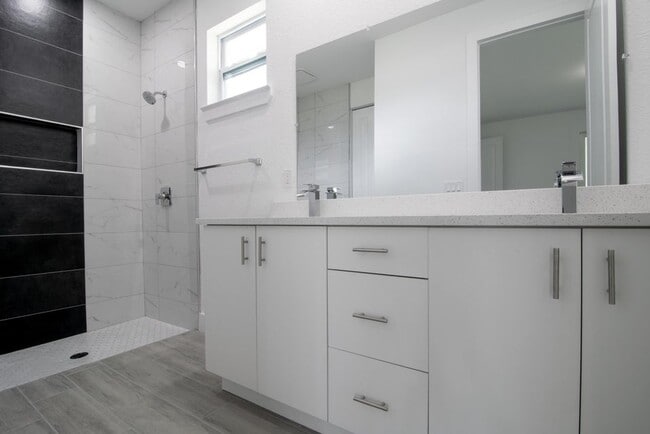 Building Photo - 10654 Washington Rd