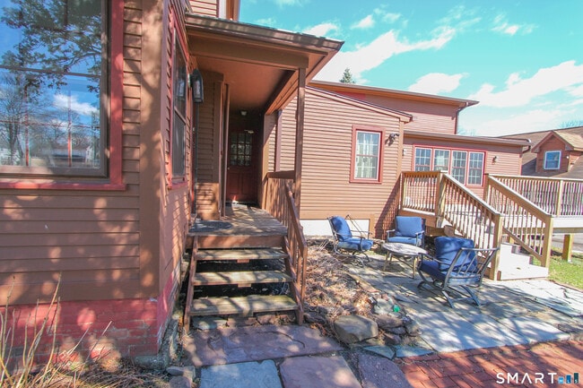 Building Photo - 883 Worthington Ridge