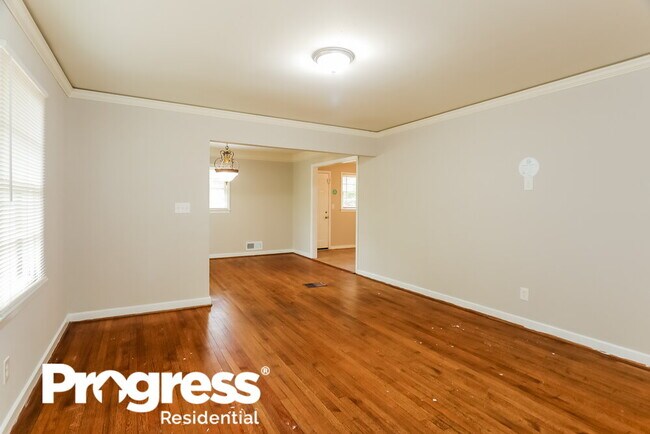 Building Photo - 1201 Monterey Dr