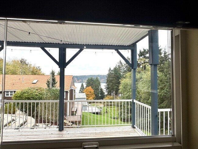 Building Photo - 2-Bed 2 bath Gig Harbor Retreat w/ Sauna & Beach Access