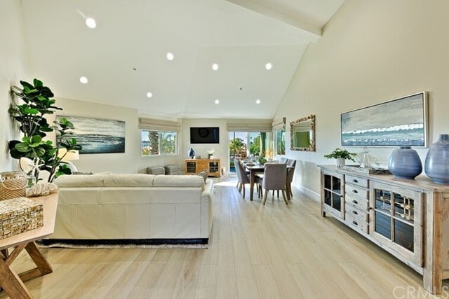 Building Photo - 420 Lake St