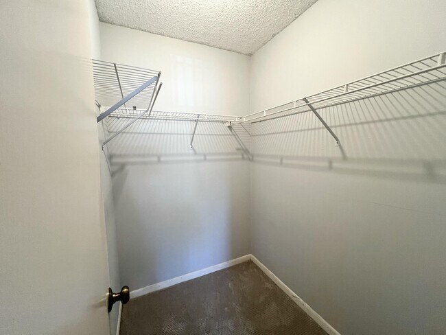 Building Photo - 1000 NW 13th St