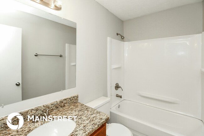 Building Photo - 155 Hunt Ridge Dr