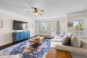 Building Photo - 496 Spring View Dr