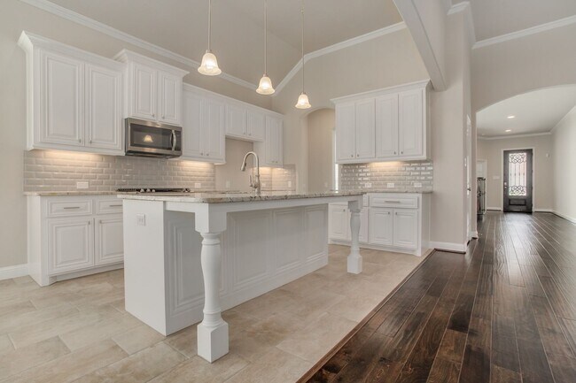 Building Photo - 1300 Mustang Brook Ln