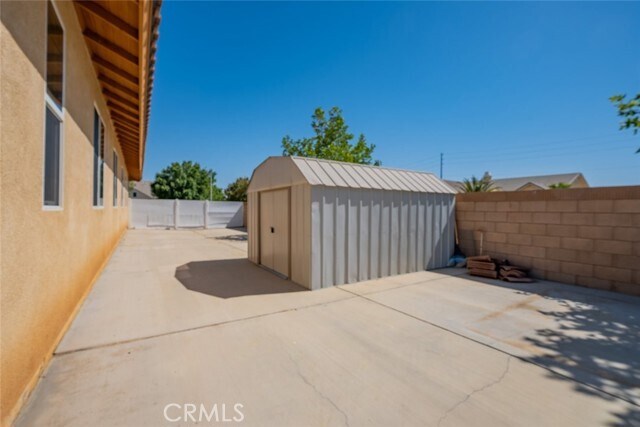 Building Photo - 1832 E Ave K 6