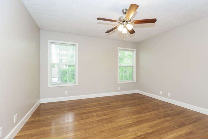 Building Photo - 2057 Aberdeen Cir