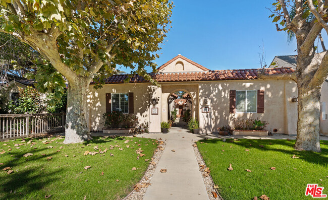 Building Photo - 4208 Lafayette Pl