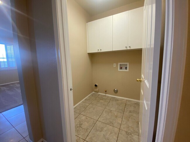 Building Photo - Single Story in Greer Ranch