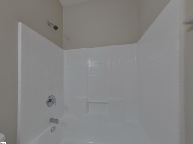 Building Photo - 403 Ashridge Way