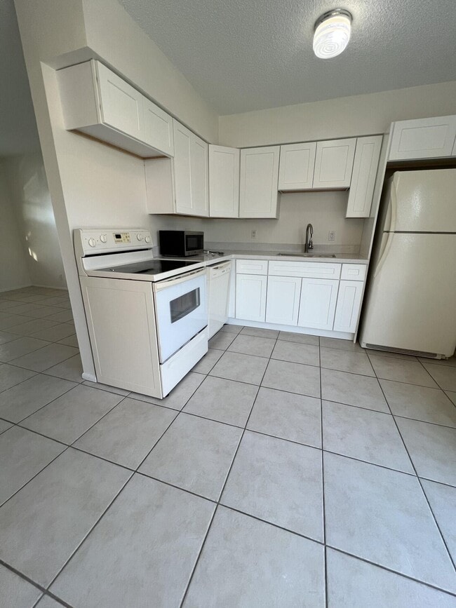 Building Photo - 2845 Duke Ln