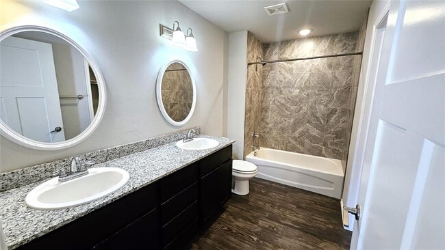 Building Photo - 8801 SW 45th St