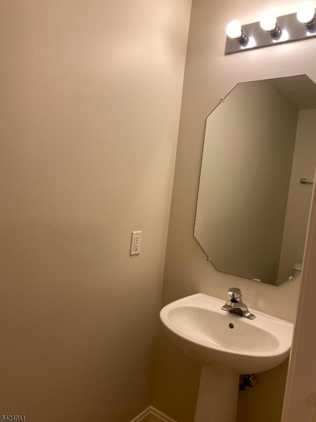 Building Photo - 258 Riverwalk Way