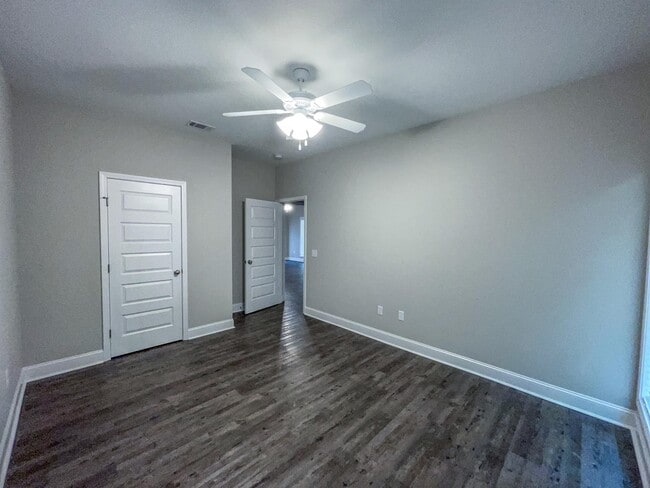 Building Photo - 27 Grove Cir
