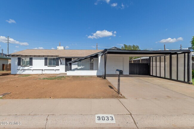 Building Photo - 9033 N 15th Dr