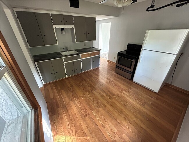 Building Photo - 41 Campden Way