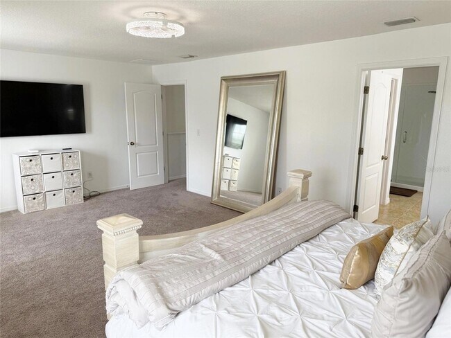 Building Photo - 12236 Fairlawn Dr