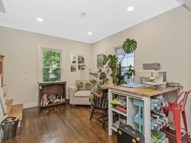 Building Photo - 195 Savin Hill Ave