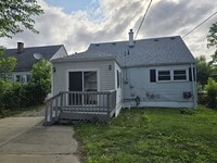 Building Photo - 15126 Oldham St