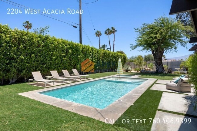 Building Photo - 2204 W Acacia Rd