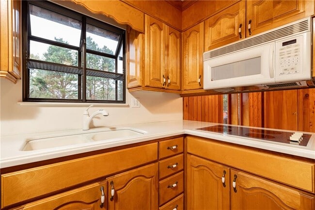 Building Photo - 216 Thomas Cir