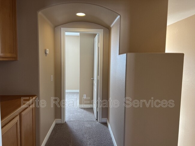 Building Photo - 750 Broadway