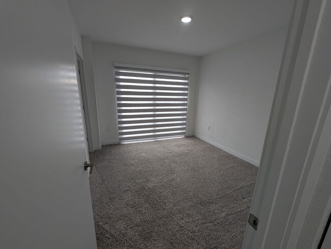 Building Photo - 26124 SW 146th Ave