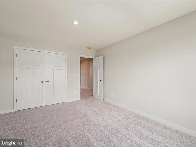 Building Photo - 79 Elmiraj Ct