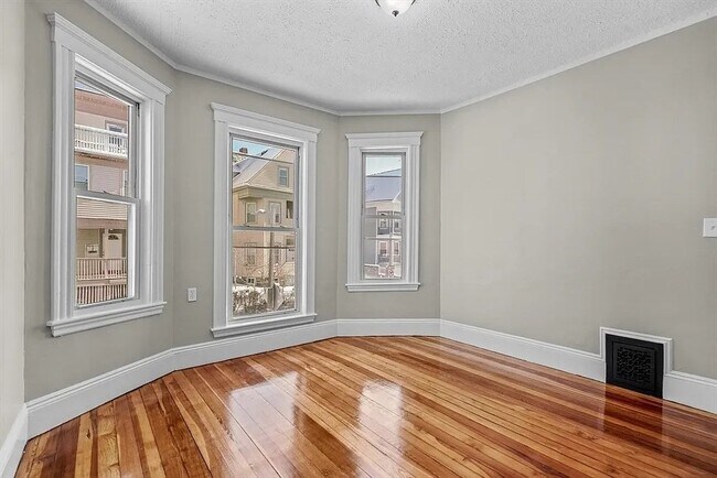 Building Photo - 205 Hamilton St