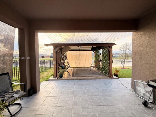 Building Photo - 12422 Rimini Wy