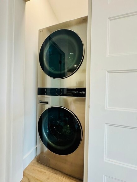 Brand new LGthinQ Laundry - 20 Leap Frog Park