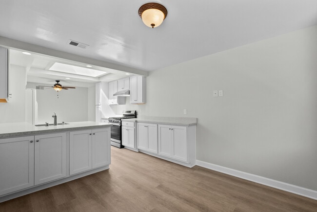 Building Photo - 26851 Oak Branch Cir