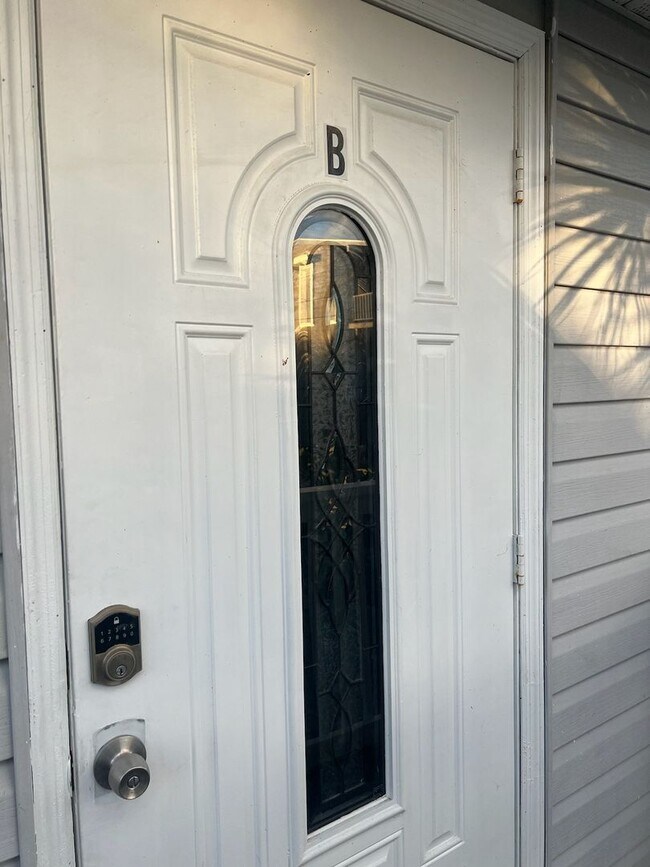 Building Photo - 128 Eucalyptus Ct