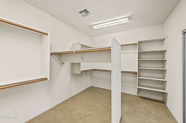 Building Photo - 1433 E Canyon Creek Dr