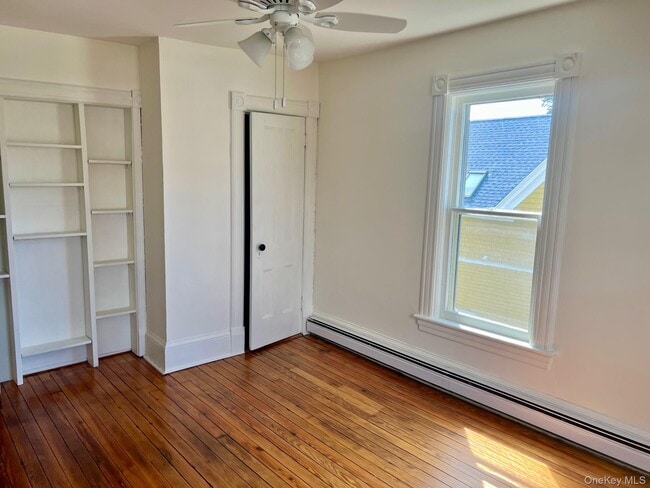 Building Photo - 8 Alden Pl