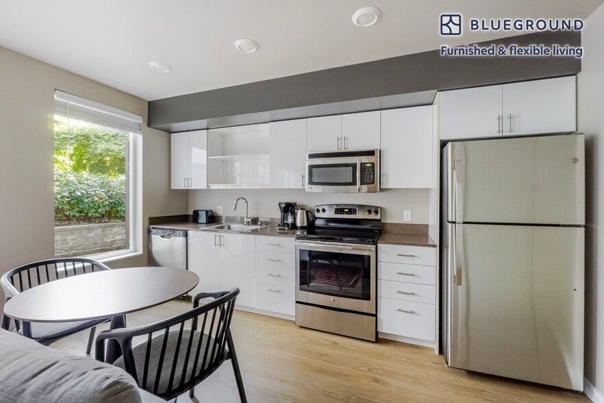 Building Photo - 2690 152nd Ave NE