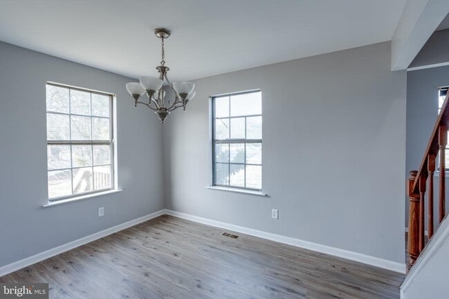 Building Photo - 101 Bayberry Ct