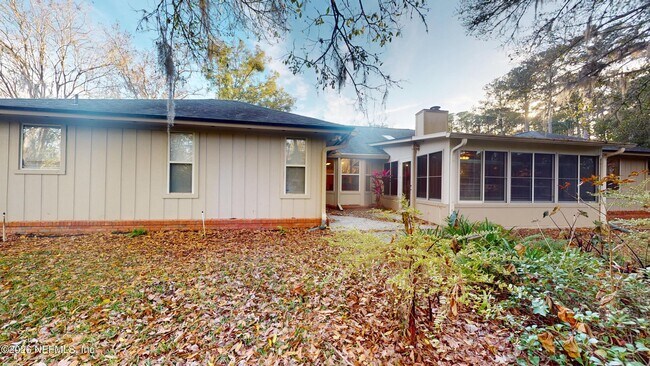 Building Photo - 2217 Hammock Oaks Dr N