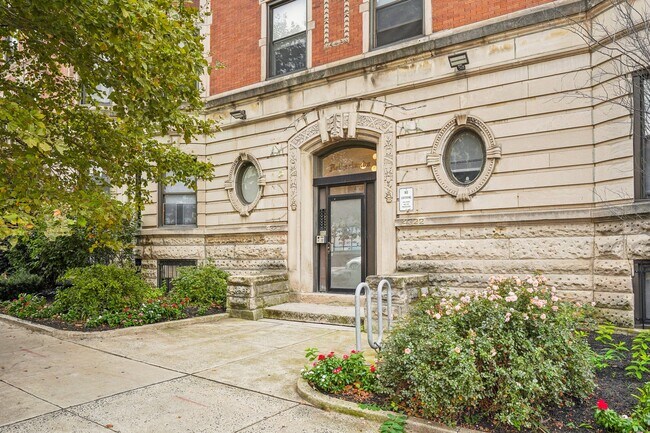 Building Photo - 4300 Chestnut St