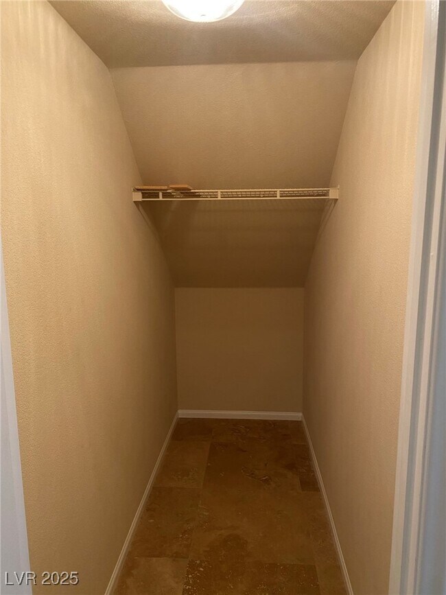 Building Photo - 436 Beardsley Cir