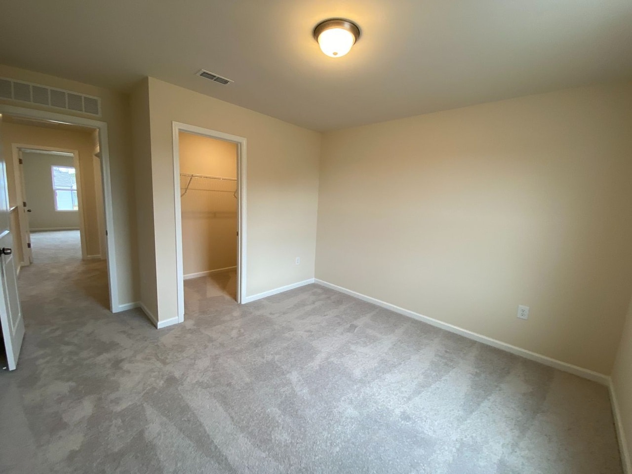 Building Photo - Room in House on Justice Union Ct