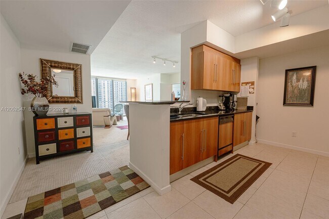 Building Photo - 325 S Biscayne Blvd