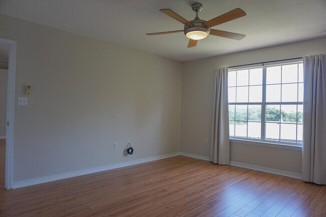 Building Photo - 5128 Whitehurst Ln