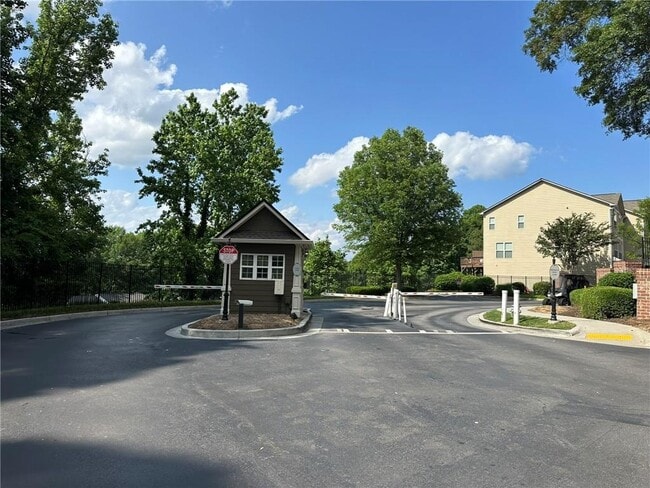 Building Photo - 1617 Liberty Pkwy NW