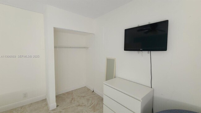 Building Photo - 3221 NE 7th St