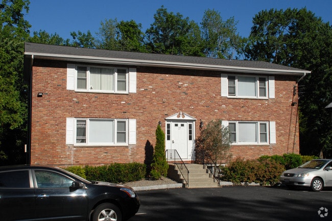 Building Photo - 27 N Route 303