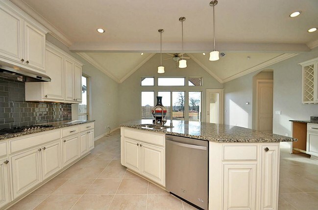 Building Photo - 4802 Fairford Dr