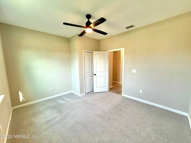 Building Photo - 309 St Vincent Dr