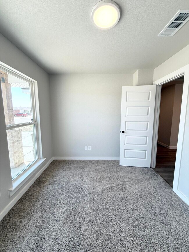 Building Photo - 3410 Tiffin Ave